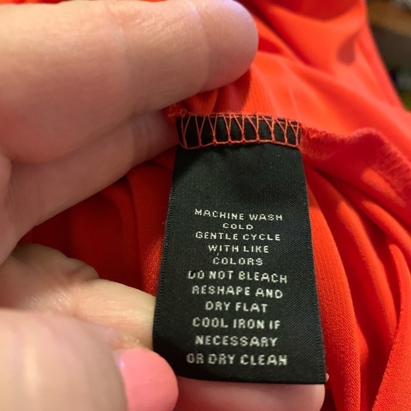 Investments Orangish/Red Top Size PM - Picture 3 of 4